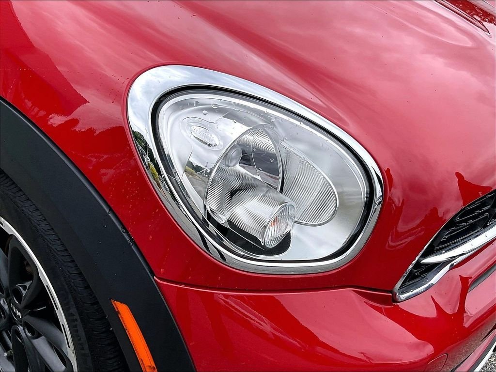 Used 2015 Red MINI Base image 31
