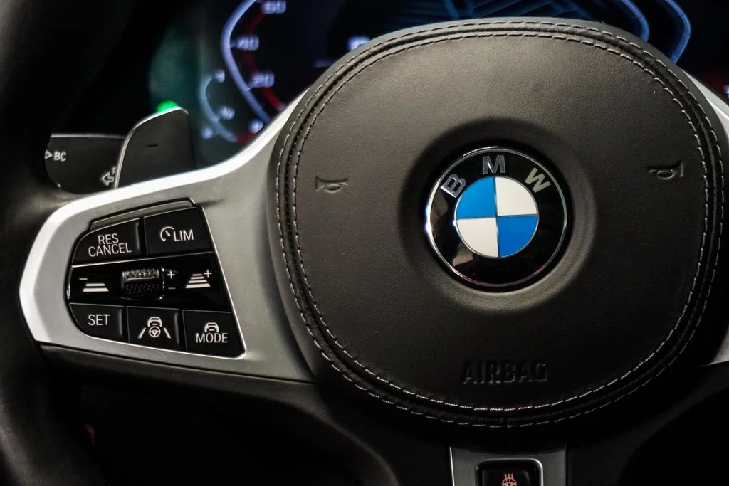 Used 2020 Black BMW M50i image 16