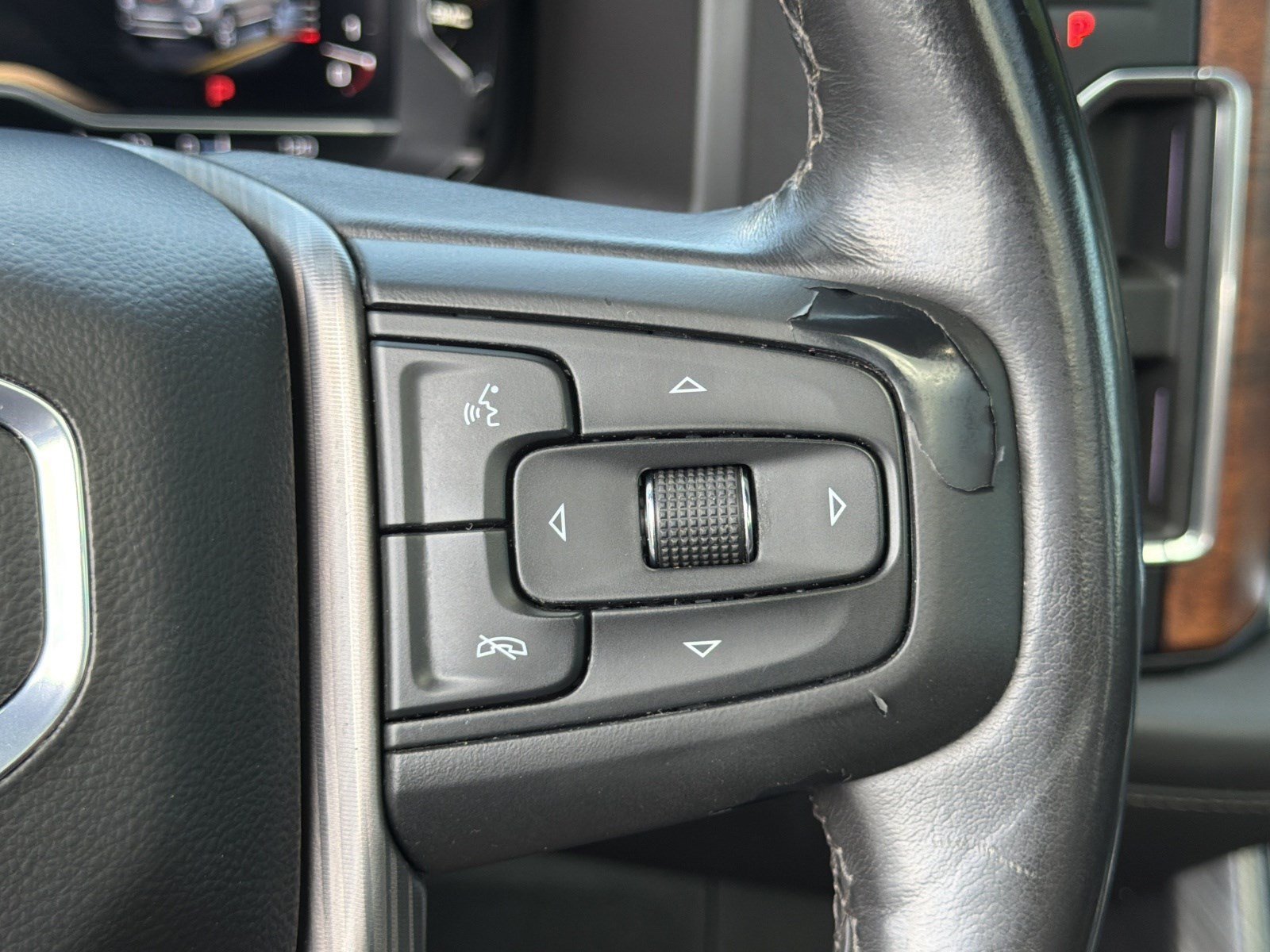 2023 GMC Yukon Denali Ultimate - Photo 33