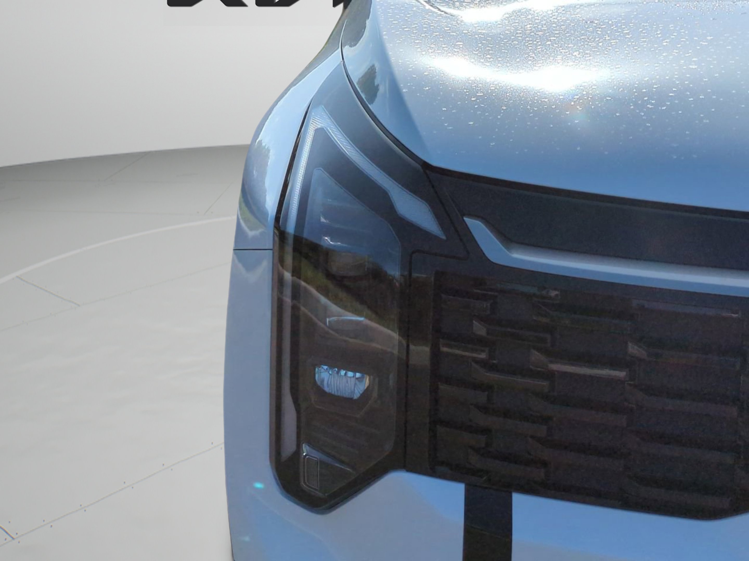 New 2026 Glacial White Pearl Kia SX image 32