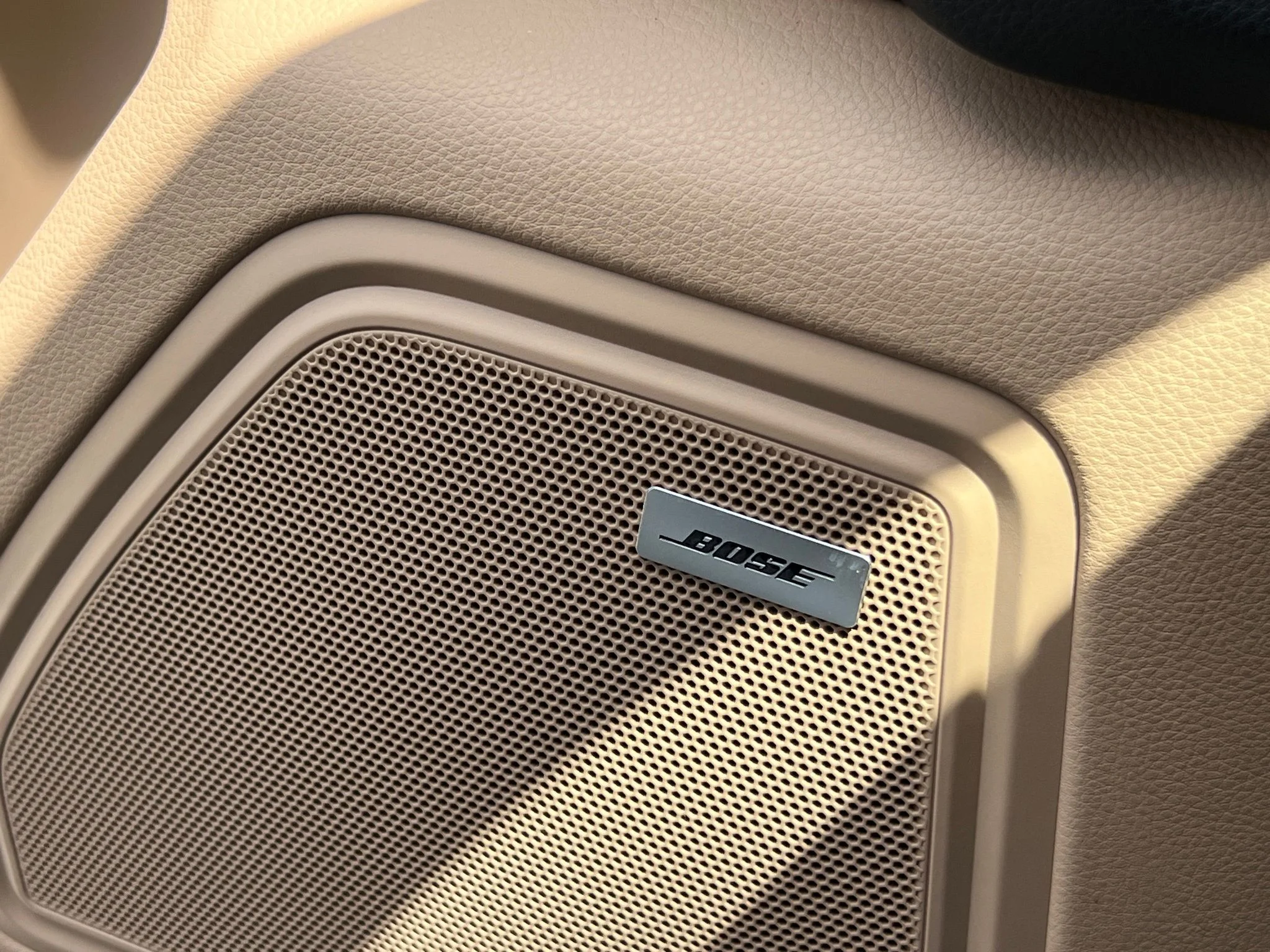 Used 2023 White Porsche Base image 34