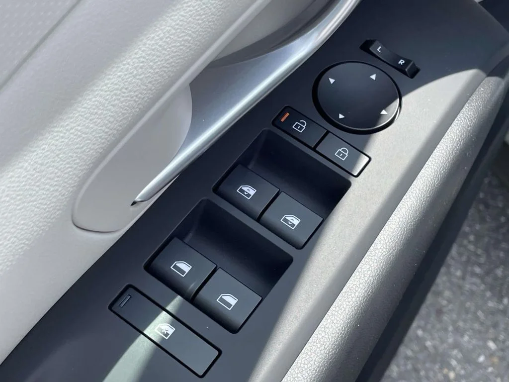 New 2026 Silver Hyundai SEL Plus image 16
