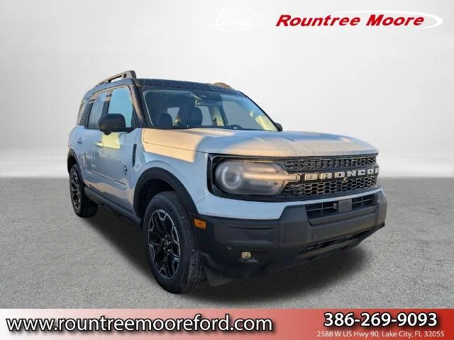 New 2026 Space White Metallic Ford Outer Banks® image 32