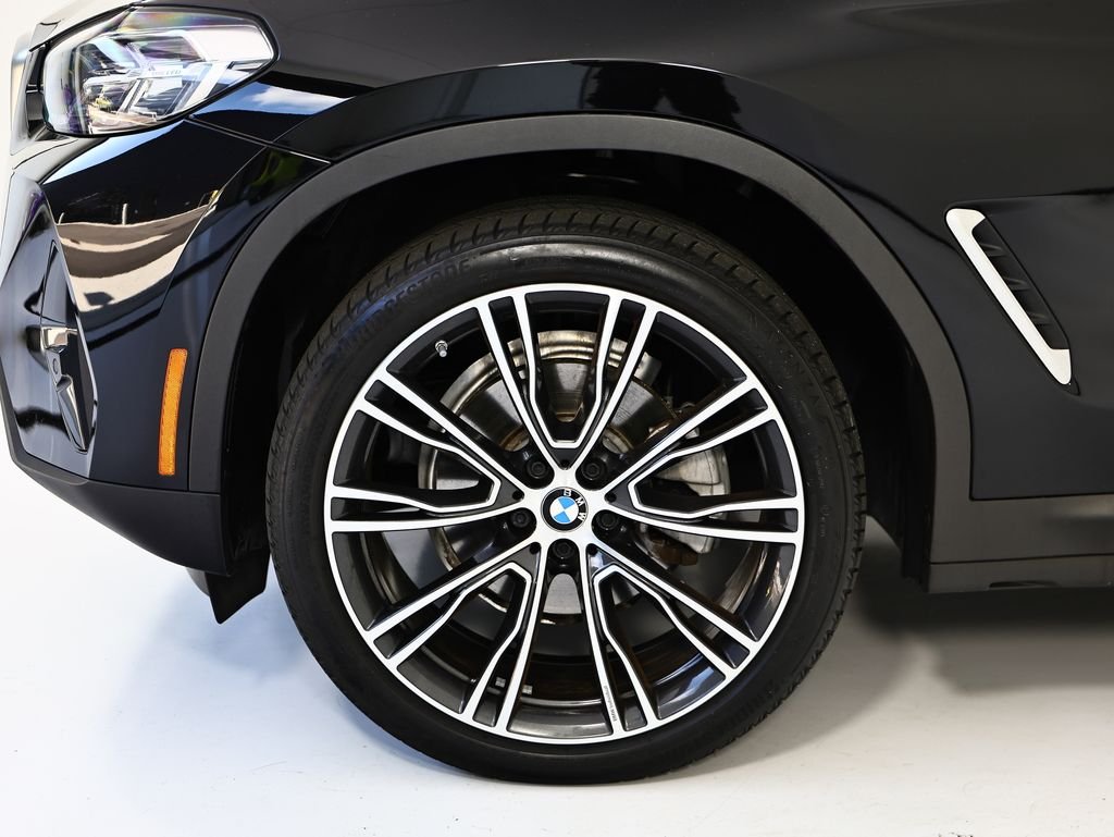 Used 2024 Black BMW xDrive30i image 13
