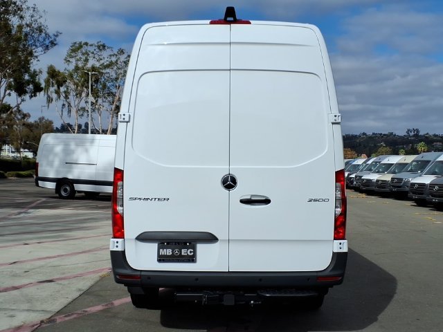 New 2026 White Mercedes-Benz Cargo 170 WB image 22