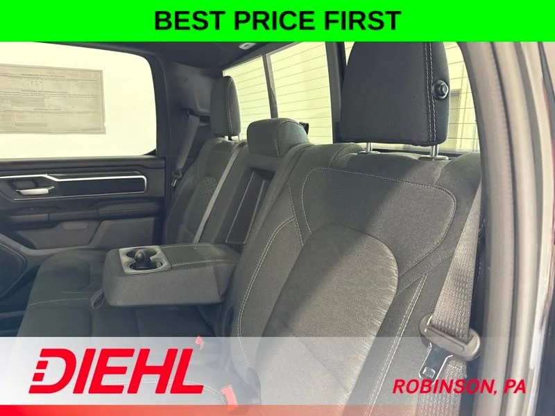 New 2026 Diamond Black Crystal Pearl-Coat Exterior Paint RAM Big Horn/Lone Star image 16