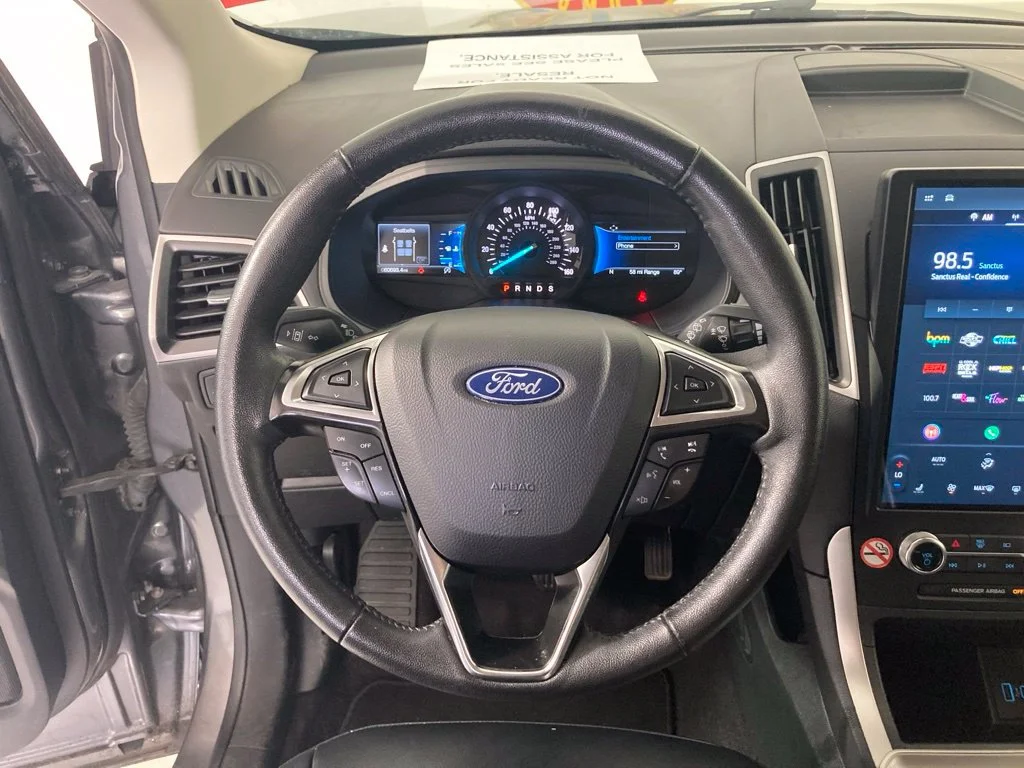 Used 2024 Gray Ford SEL image 9