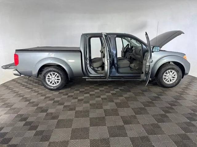Used 2016 Gray Nissan SV image 13