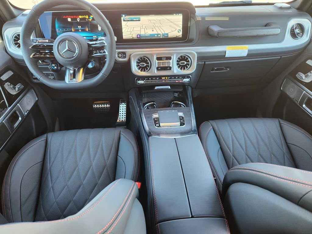 New 2027 MANUFAKTUR Moonlight White Magno Mercedes-Benz AMG® G 63 image 17