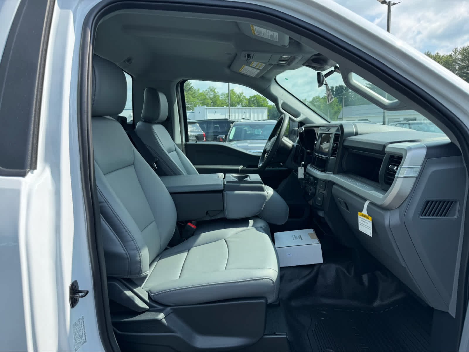 New 2026 Oxford White Ford XL image 10