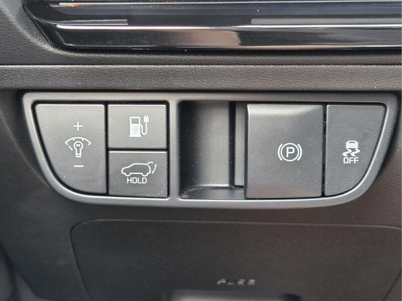 Used 2023 Snow White Pearl KIA GT-Line RWD image 30