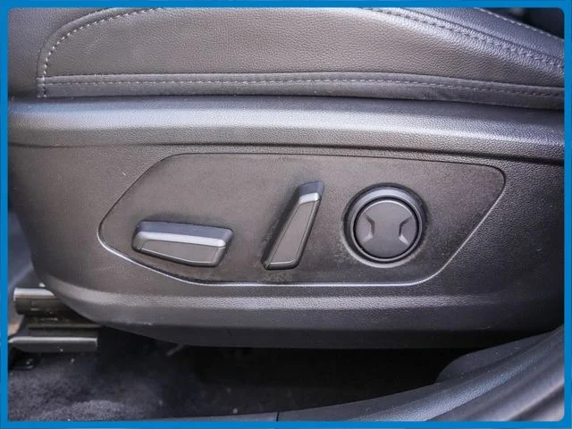 Used 2023 Black Hyundai SEL image 22