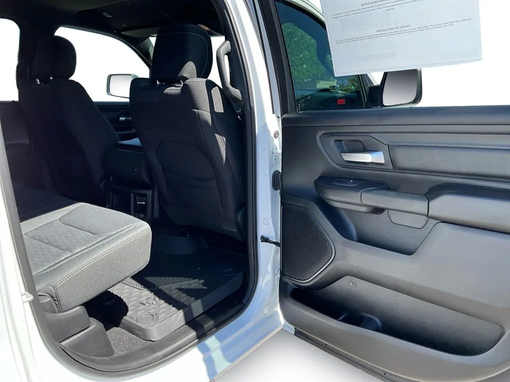 New 2026 Bright White Clear-Coat Exterior Paint RAM Tradesman image 13
