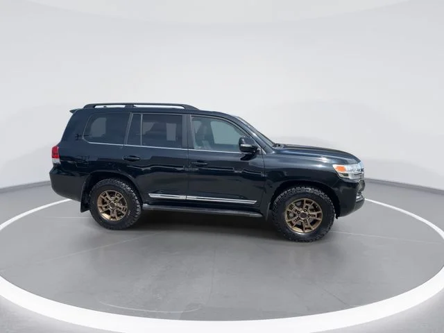 Used 2017 Black Toyota  image 8