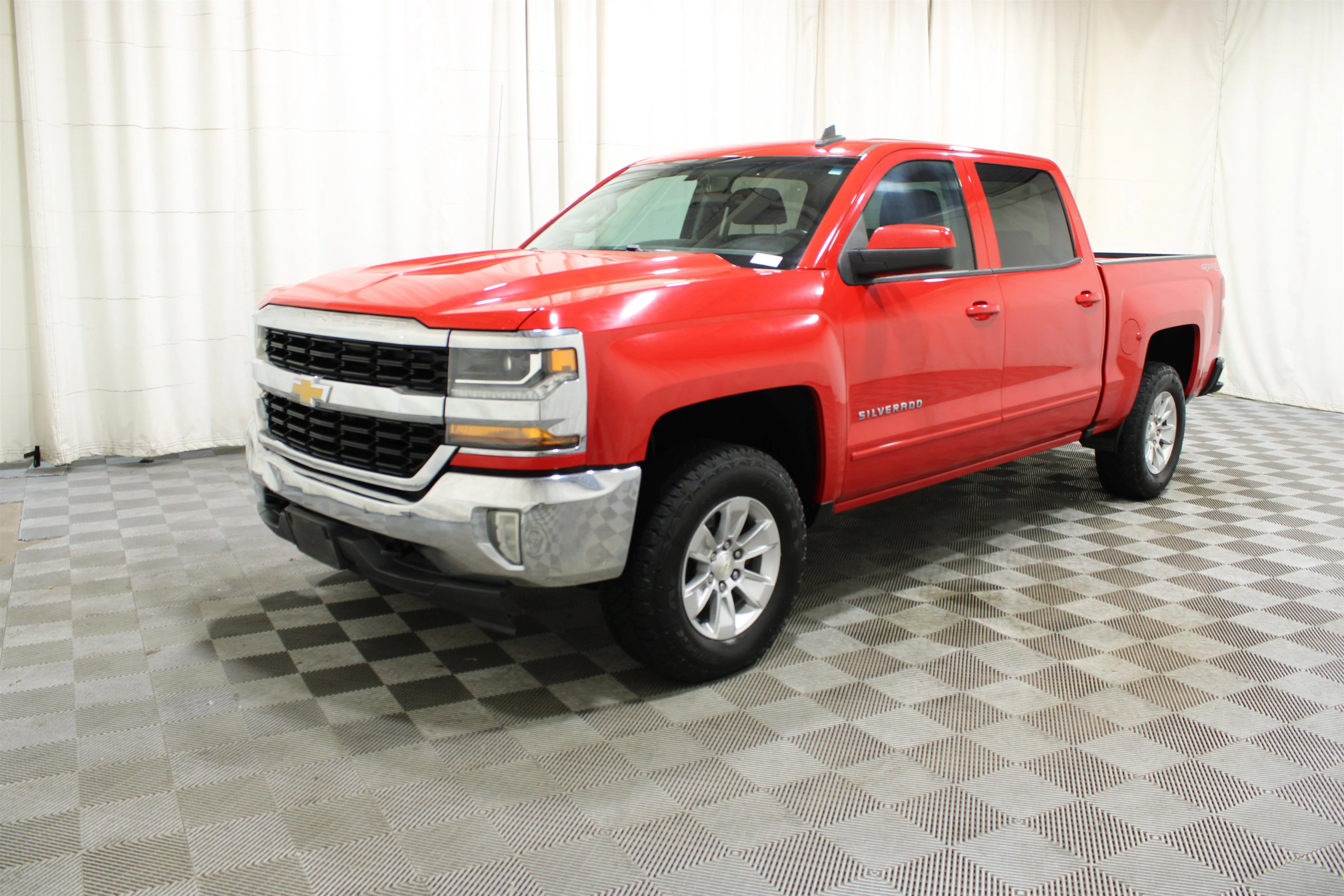 Used 2017 Red Hot Chevrolet LT image 27