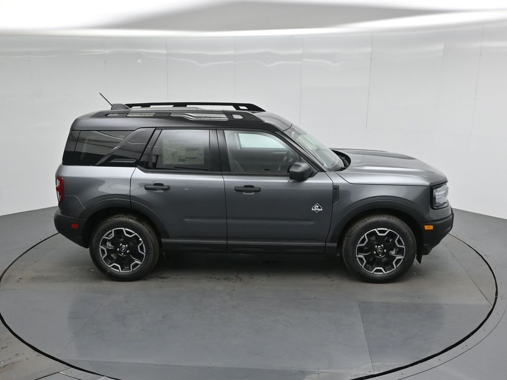 New 2026 Carbonized Gray Metallic Ford Outer Banks image 35