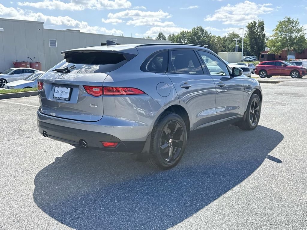 Used 2020 Silver Jaguar 25t Premium image 26