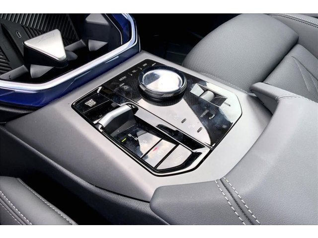 New 2026 Dark Graphite Metallic BMW 30 xDrive image 30