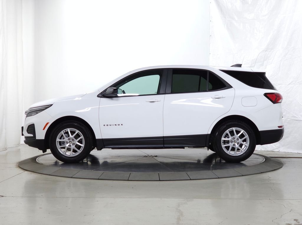 Used 2024 Summit White Chevrolet LS image 4