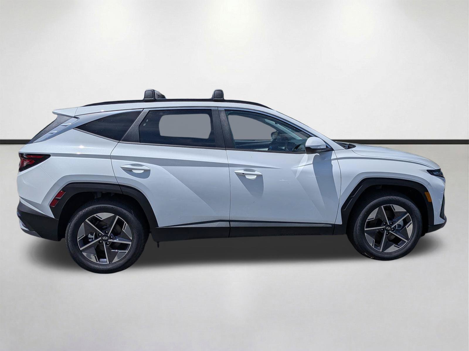 New 2026 Serenity White Pearl Hyundai SEL FWD image 34