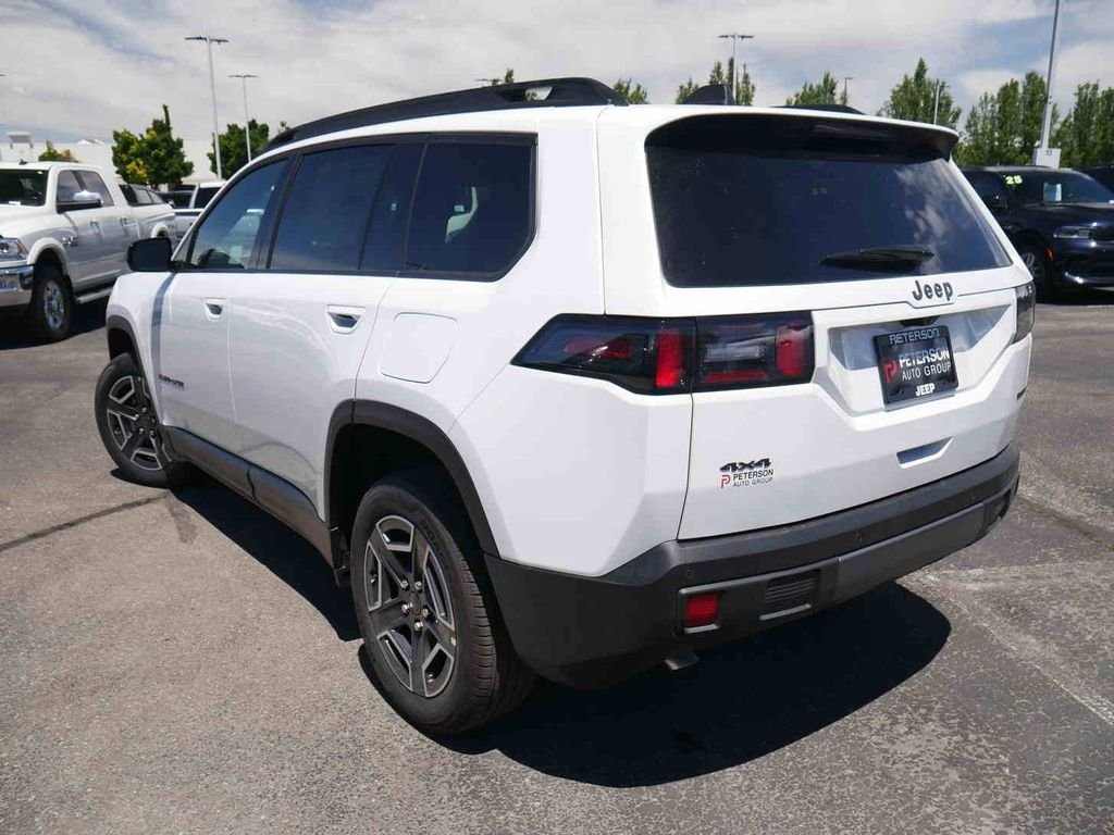 New 2026 Bright White Clear-Coat Exterior Paint Jeep Limited image 16