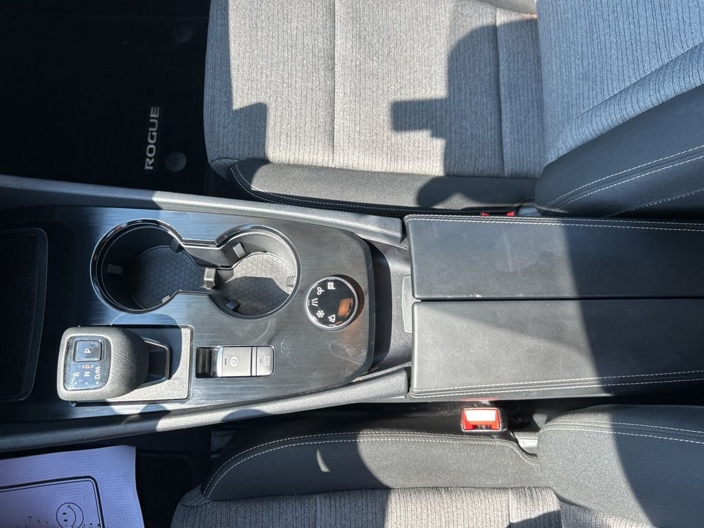 Used 2023 Gray Nissan SV image 16