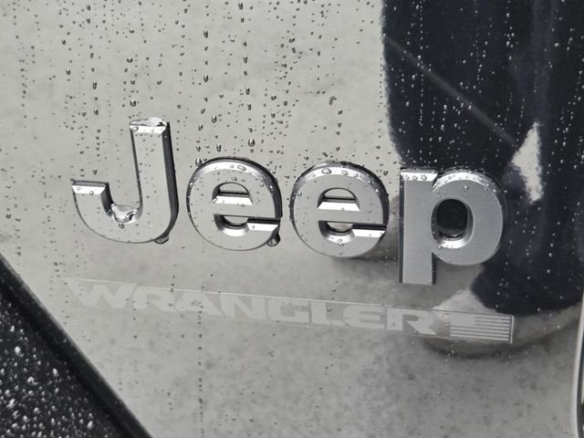 New 2026 Black Clear-Coat Exterior Paint Jeep Sahara image 27