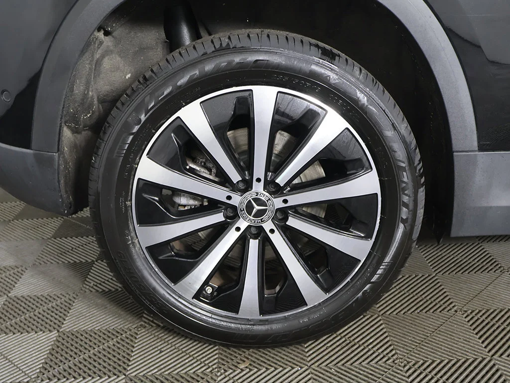 Used 2023 Black Mercedes-Benz GLA 250 image 19