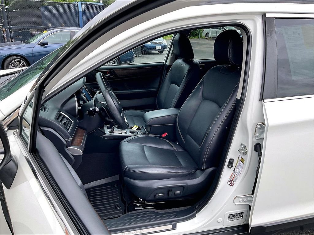 Used 2018 Crystal White Pearl Subaru 2.5i image 10