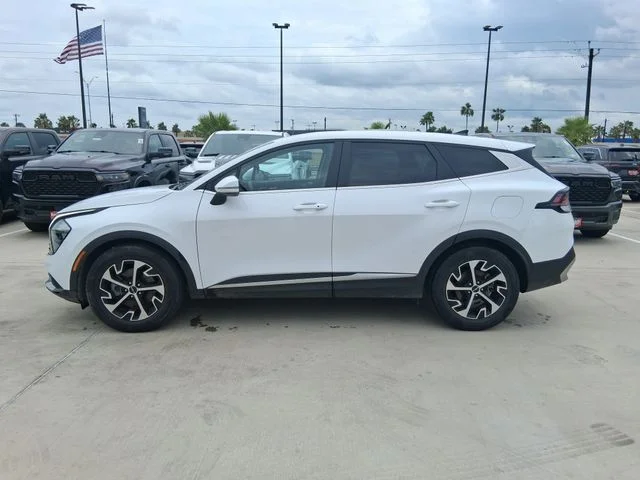Used 2023 White Kia EX image 4
