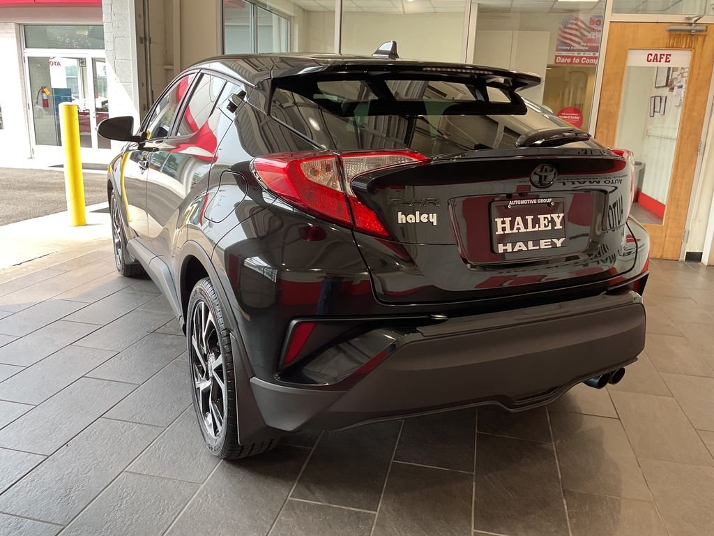 Used 2021 Black Toyota XLE image 6