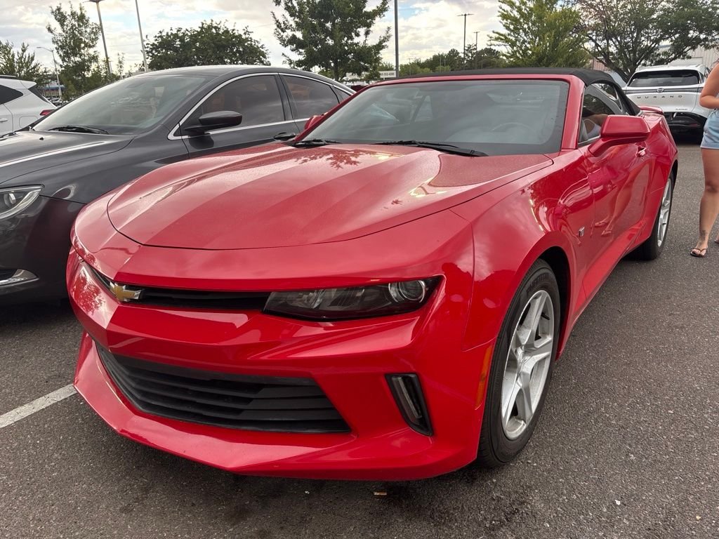 Used 2018 Red Chevrolet 1LT image 1