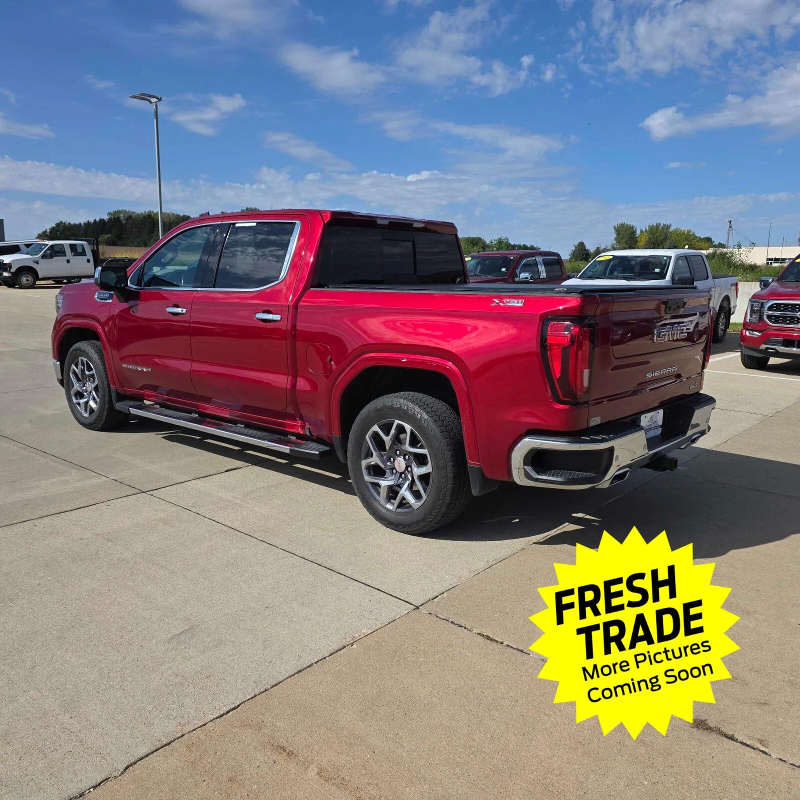 Used 2022 Cayenne Red Tintcoat GMC SLT image 11