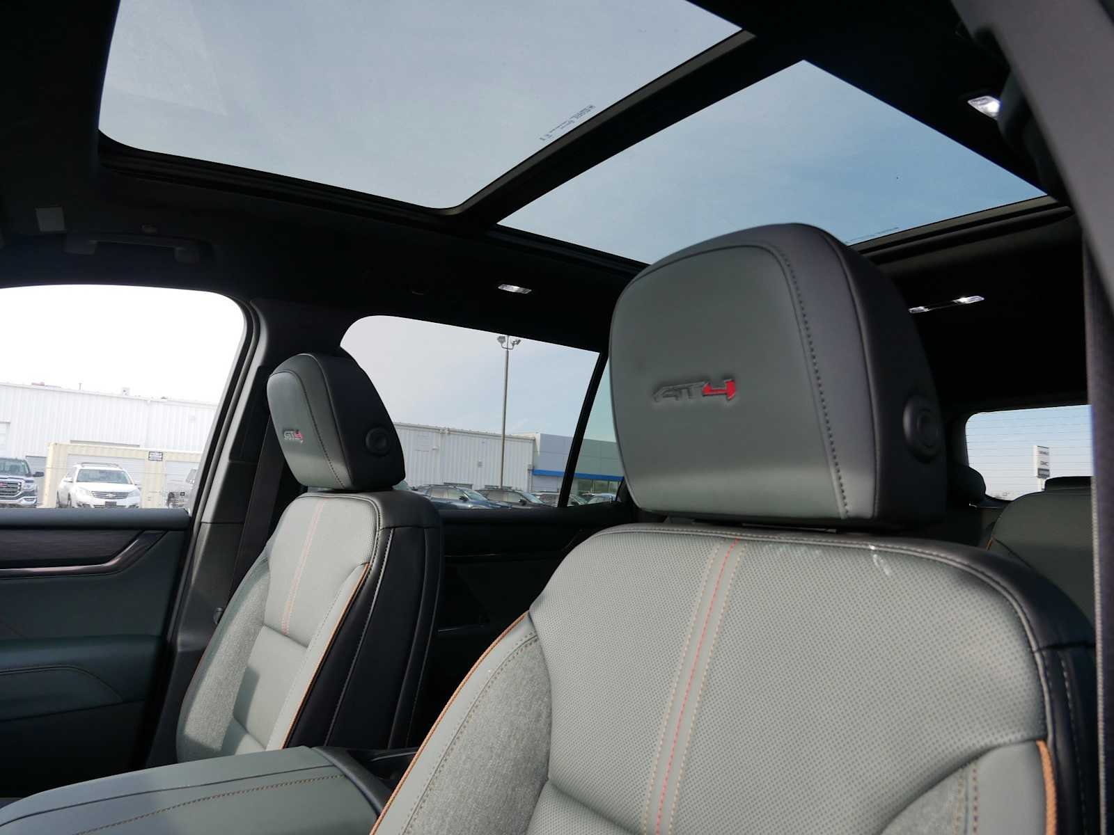 2026 GMC Acadia AT4 - Photo 18