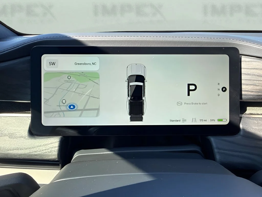 Used 2022 White Rivian Adventure image 20