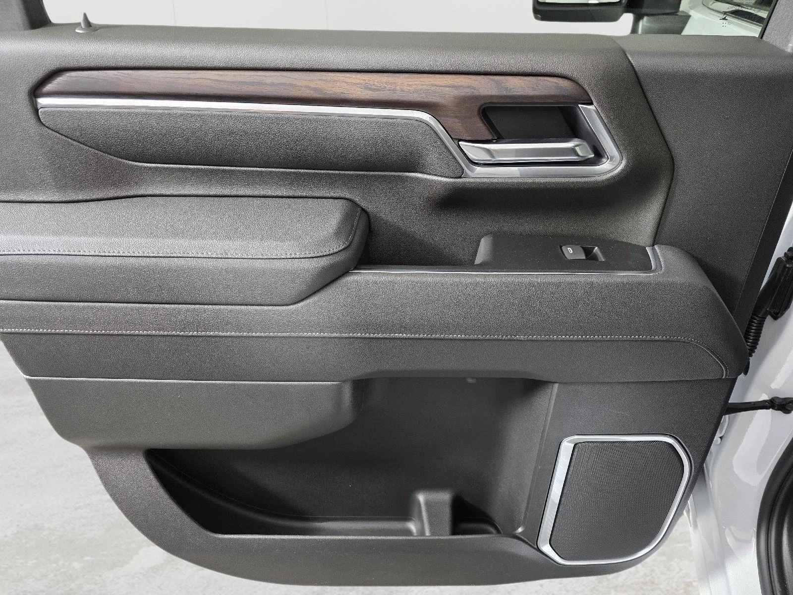 2026 GMC Sierra 2500HD SLT - Photo 17