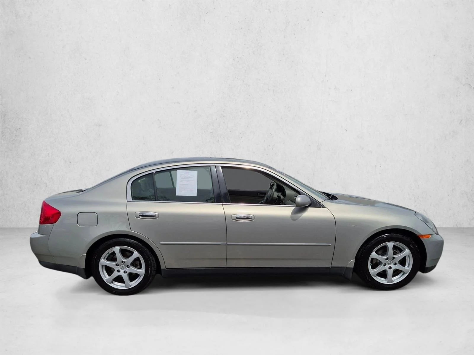 Used 2004 Gold INFINITI w/Leather image 4