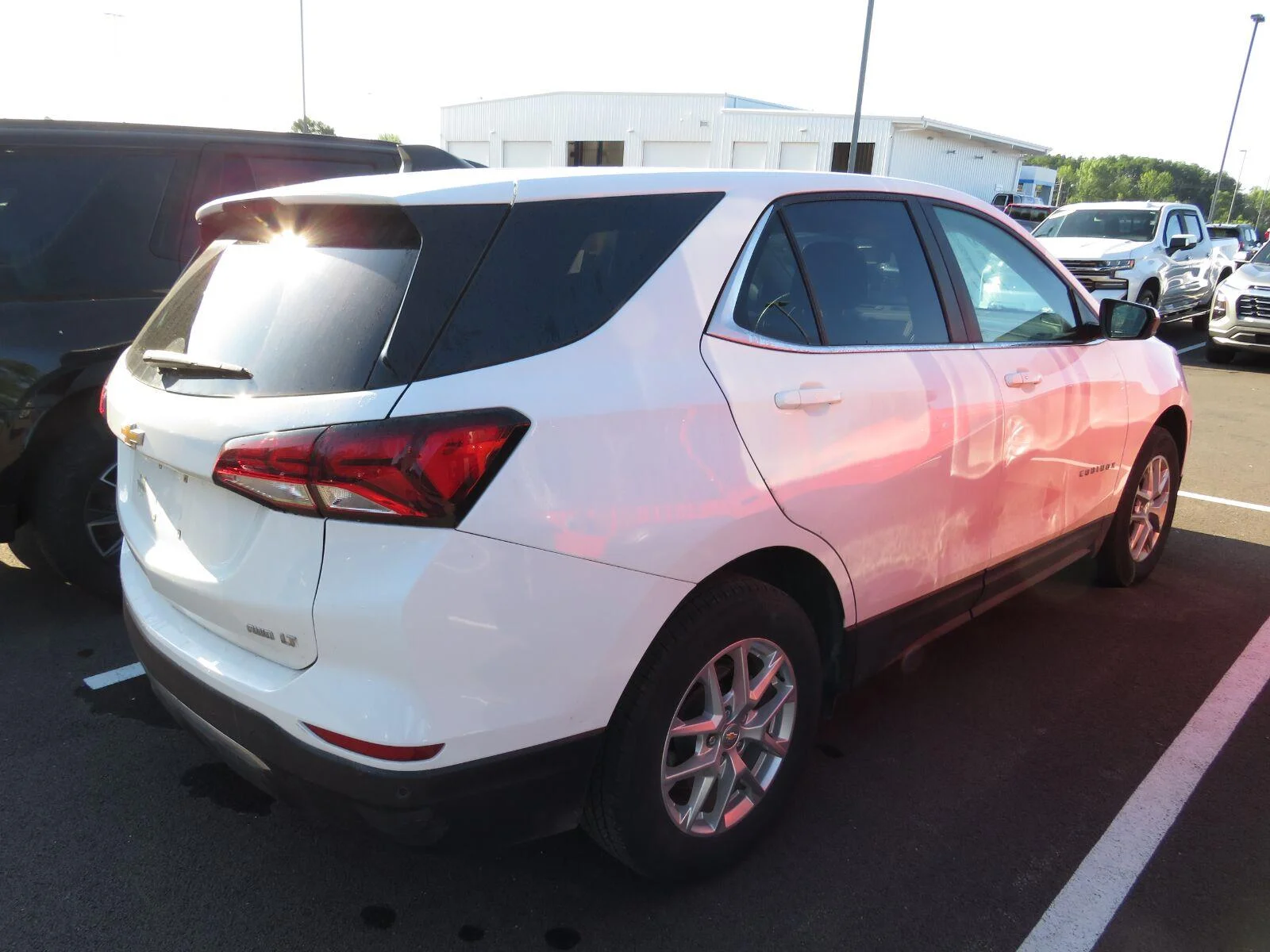 Used 2024 Summit White Chevrolet LT image 13