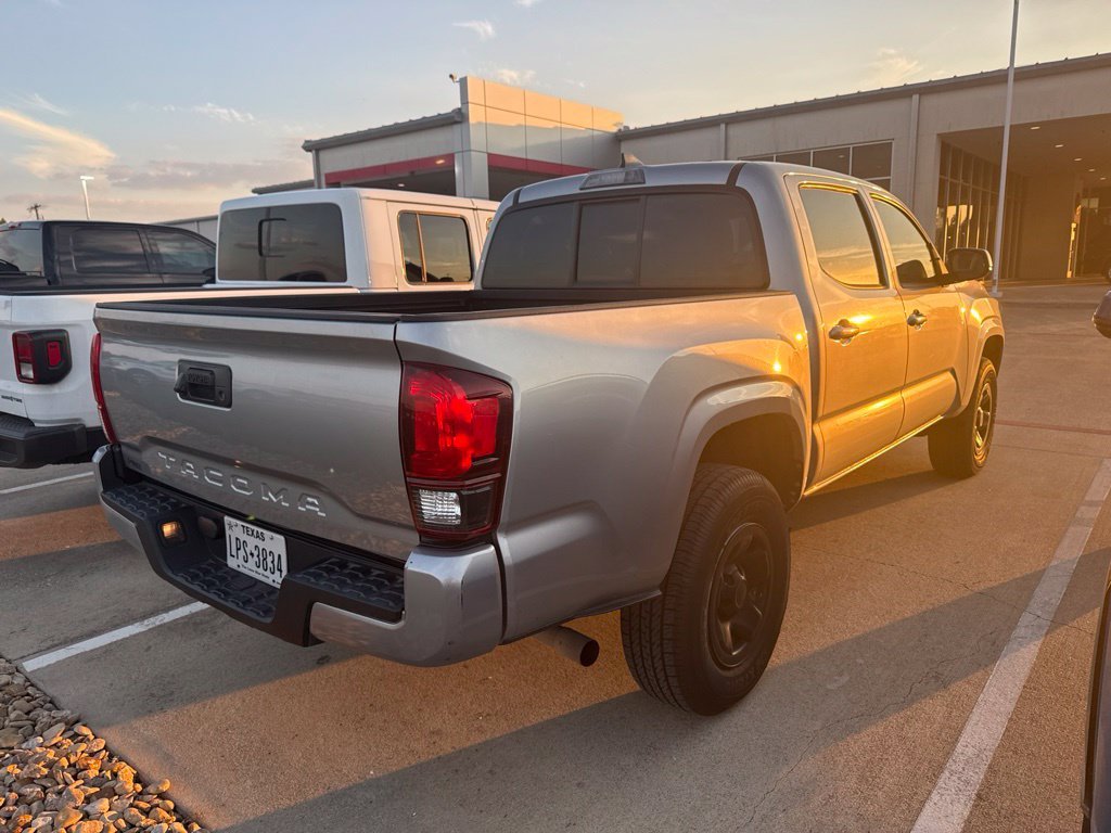 Used 2018 Silver Toyota SR image 2