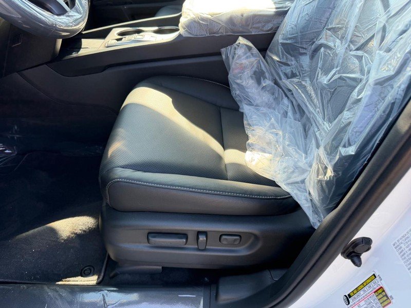 New 2026 Platinum White Pearl Honda RTL image 20
