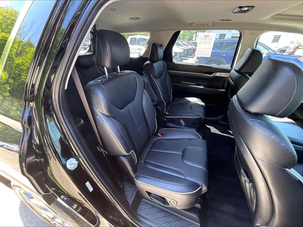 Used 2023 Black Hyundai SEL image 20