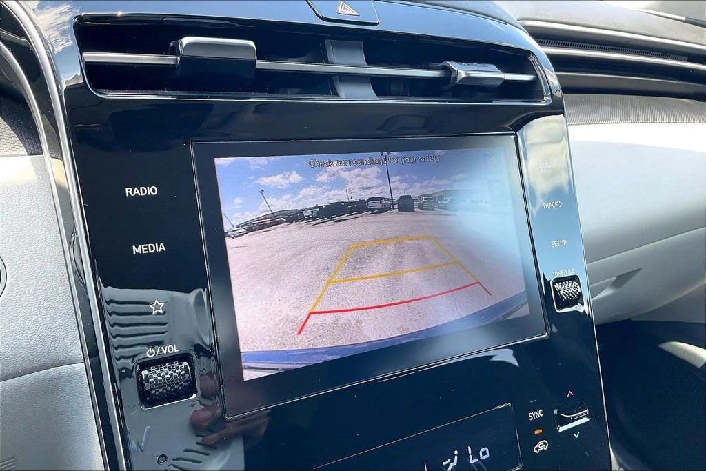 Used 2024 Black Hyundai SEL image 13