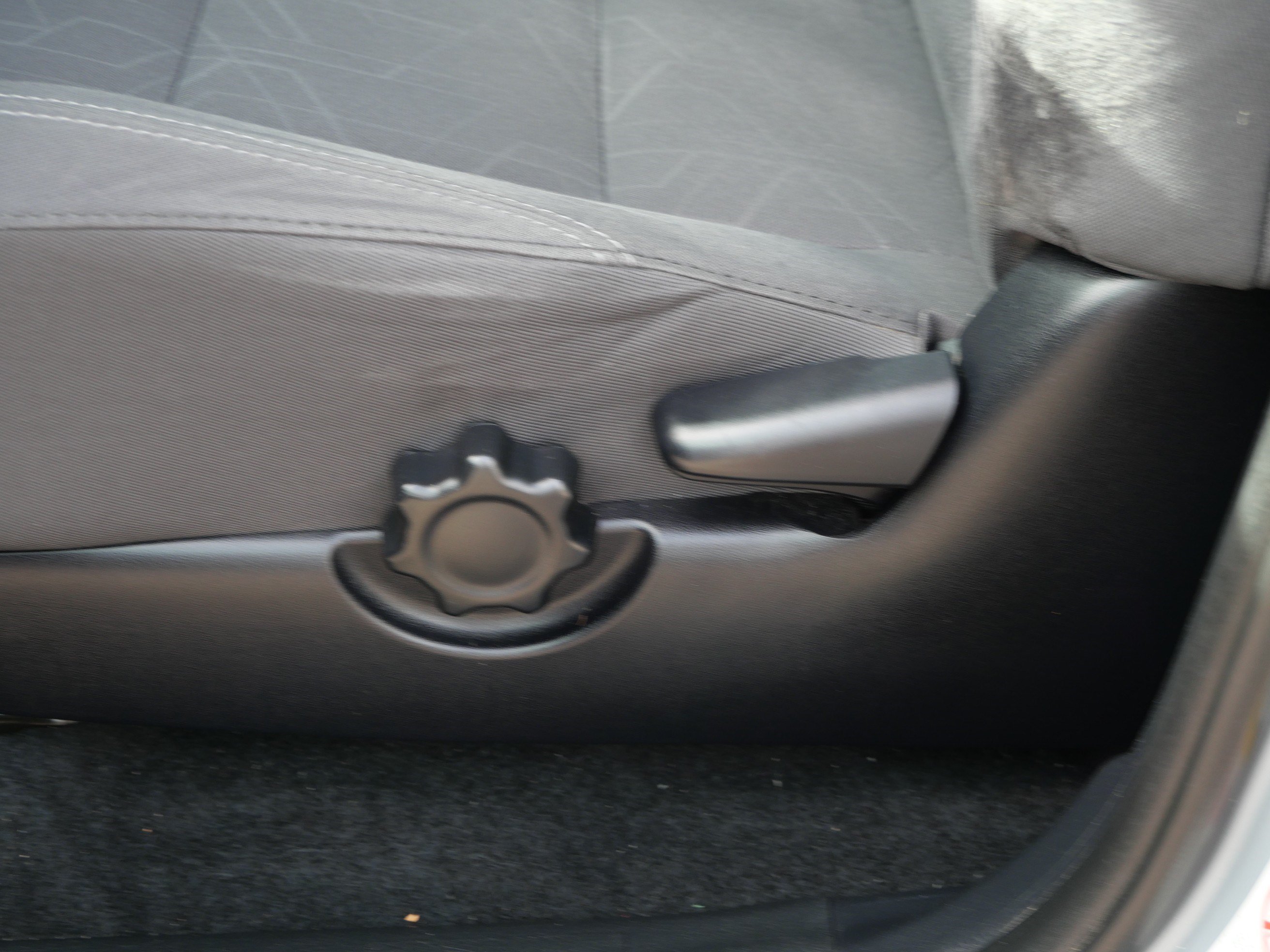 Used 2018 Magnetic Gray Metallic Toyota SR5 image 19