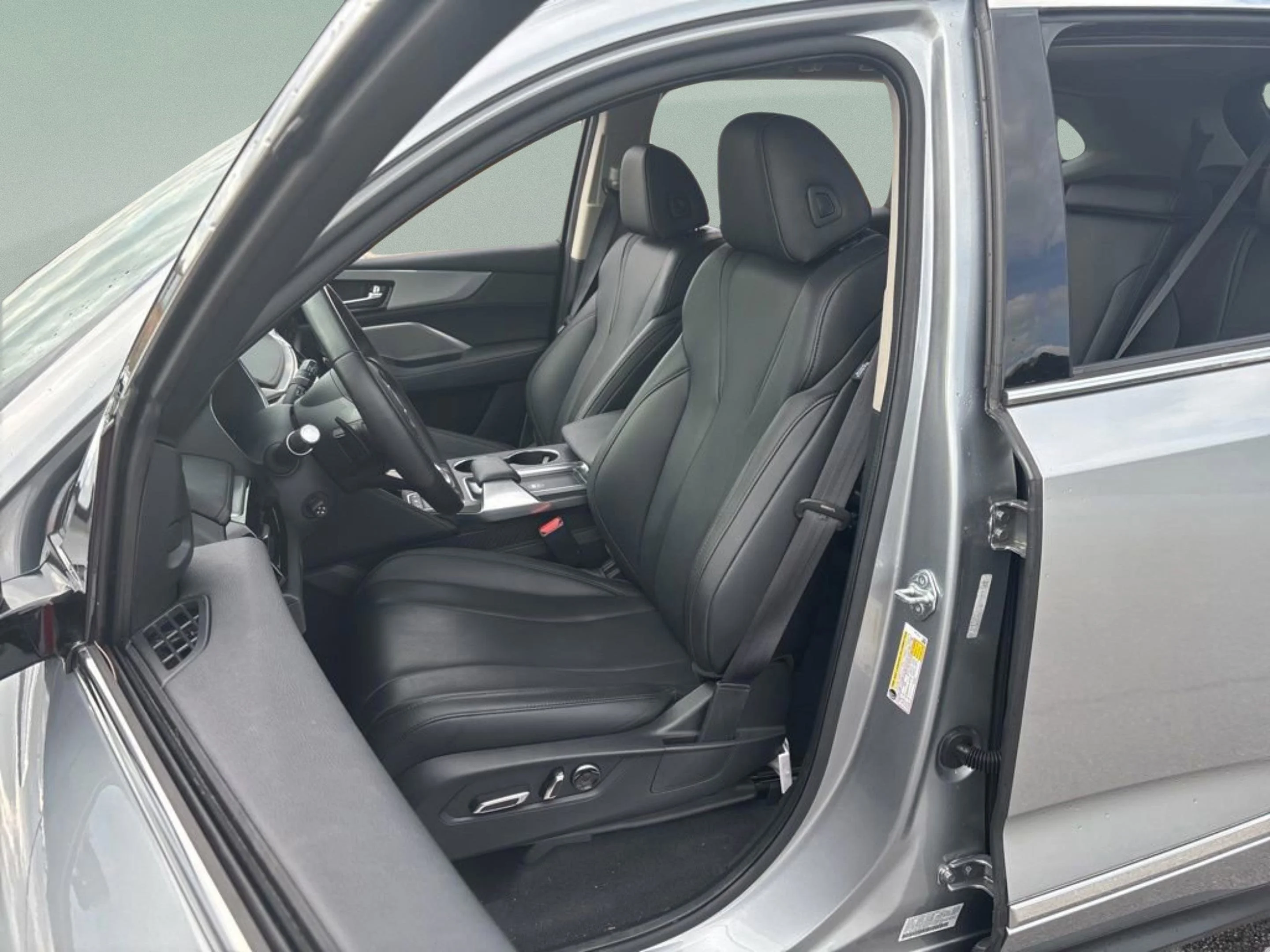 Used 2023 Silver Acura Standard image 31