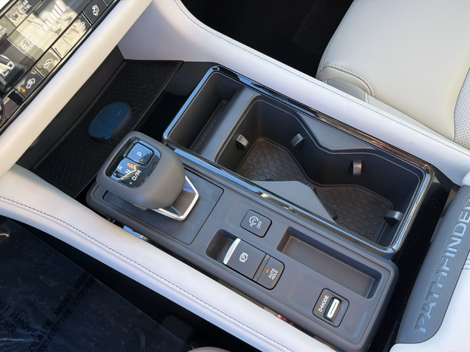 New 2026 White Nissan SL image 28