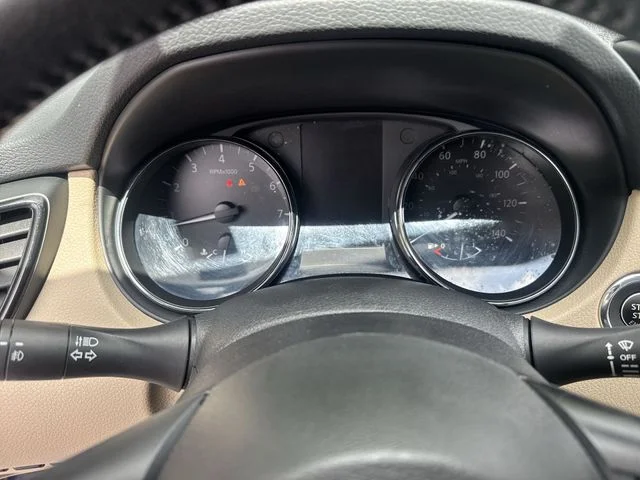 Used 2019 Blue Nissan SL image 19