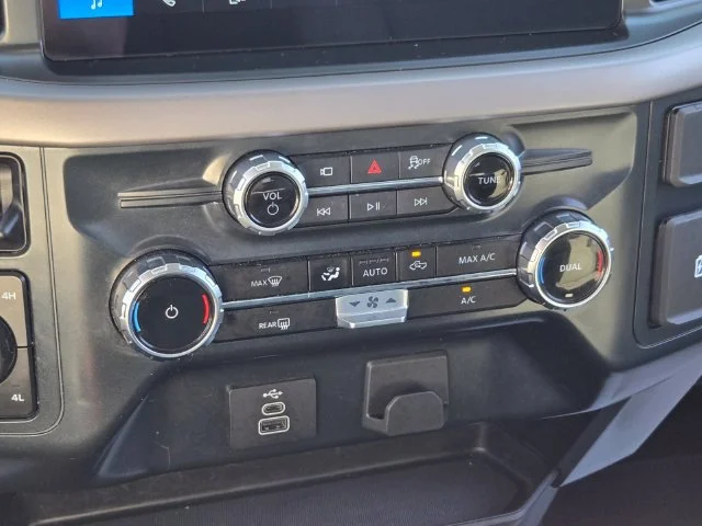 Used 2025 Black Ford XLT image 27