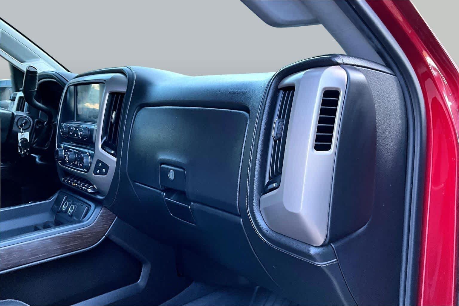 Used 2019 Red Quartz Tintcoat GMC Denali image 18