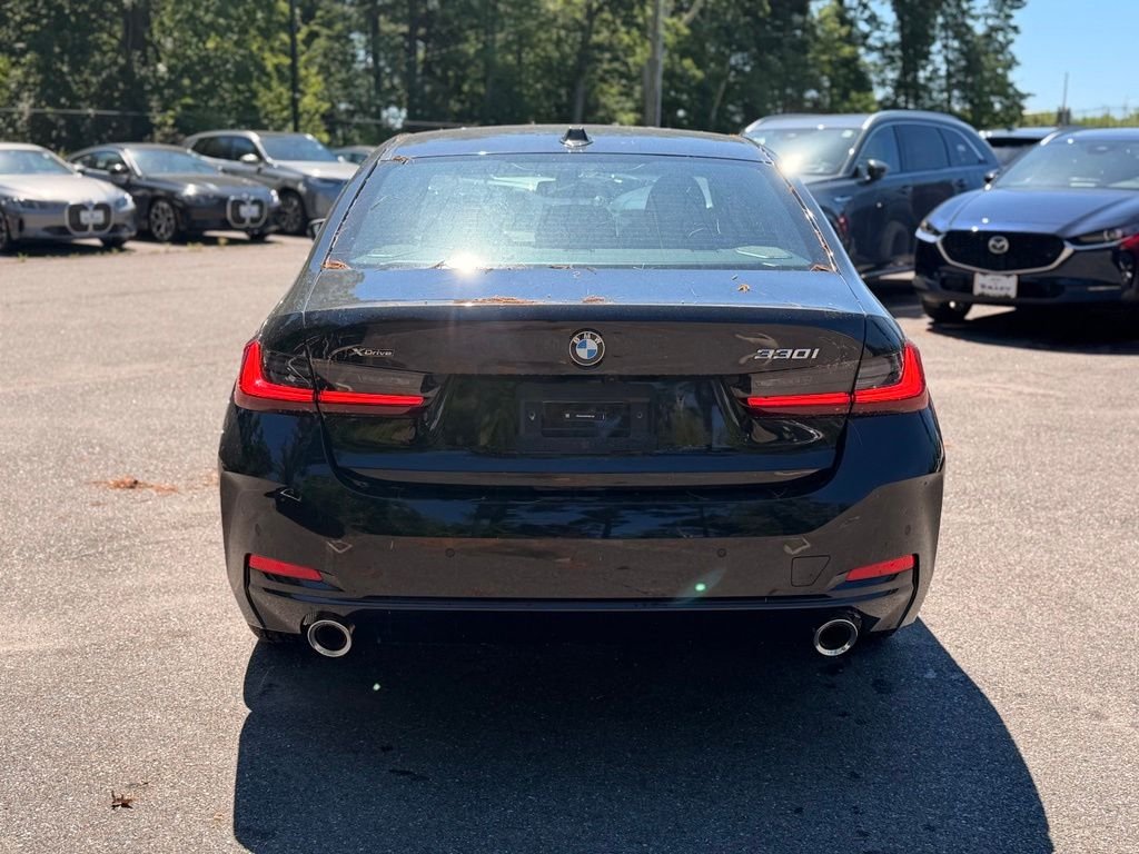 New 2026 Black Sapphire Metallic BMW 330i xDrive image 4