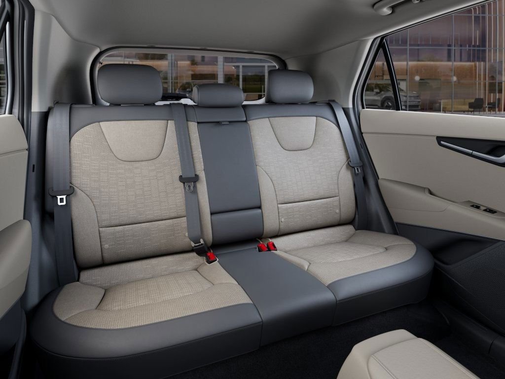 New 2026 Snow White Pearl Kia WAVE image 16
